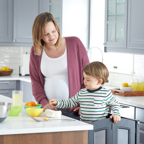 Introducing the Martha Stewart Kitchen Helper – Safety and Style Combine in the Best Step Stool for Toddlers