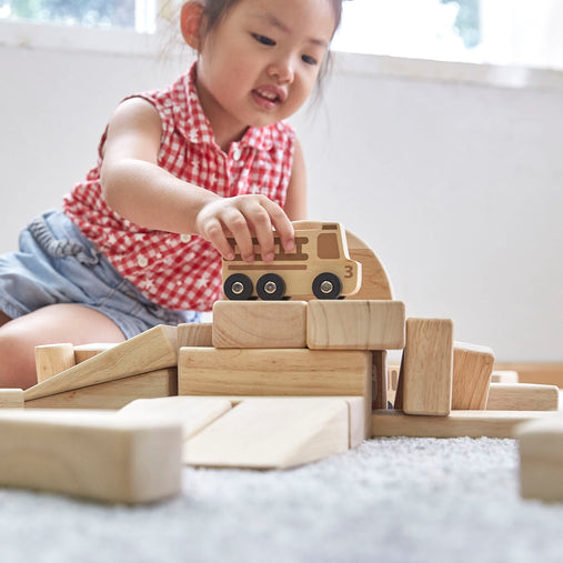 G6726 Mini Wooden Trucks Set of 10 Lifestle3