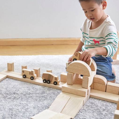 G6726 Mini Wooden Trucks Set of 10 Lifestyle1