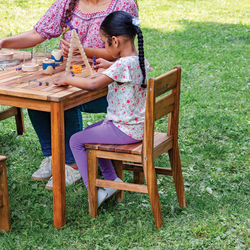 G52020 Acadia Chair Set Lifestyle 6123