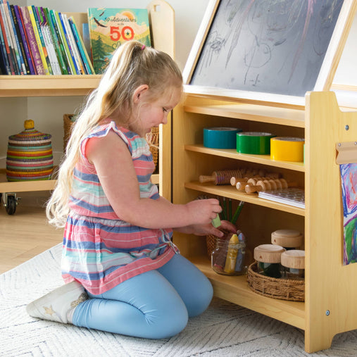 G51091_Desk to Easel Art Cart_Natural_Lifestyle 3993 | Natural