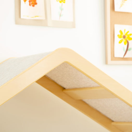 G80332 EdQ Reading Seating Nook and Storage Natural Env Detail 2642 | Natural