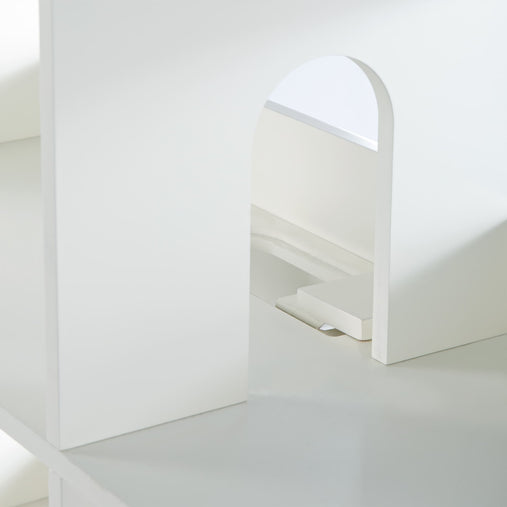 G76807 Martha Stewart Dollhouse White Detail 2 | Linen White