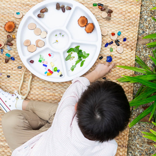 G4700 Loose Parts Sorting  Tray Set of 4 White Lifestyle 004 | White