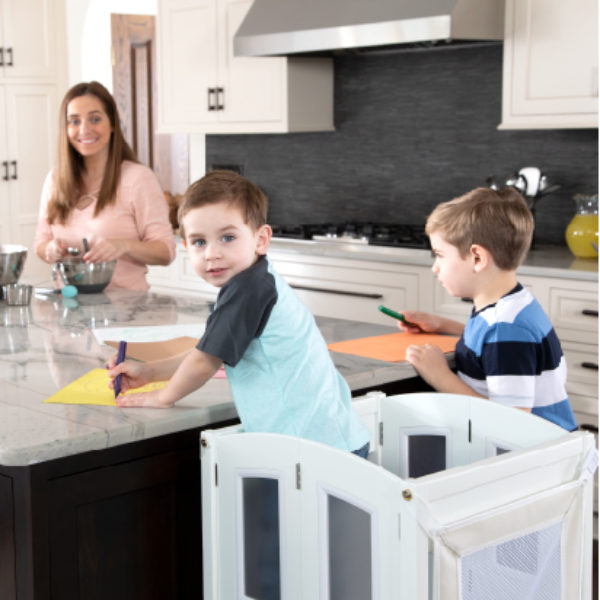 Togetherness with Confidence – 5 Ways a Guidecraft Kitchen Helper Toddler Tower Brings Families Closer Together