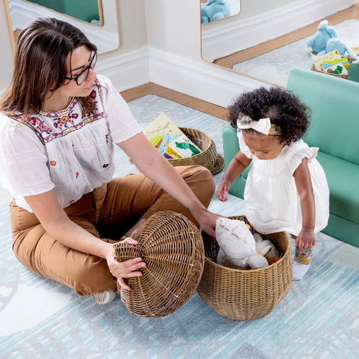 U6237  Acorn Wicker Basket Lifestyle 1