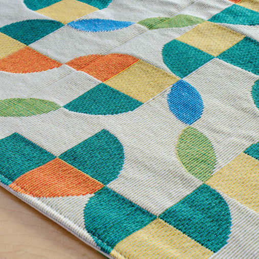 U7234  Abstract Petal Decorative Runner Texture Detail