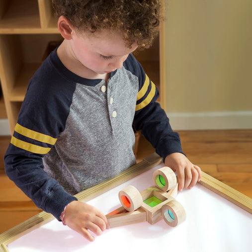 G16837 Tabletop Lightbox Lifestyle2