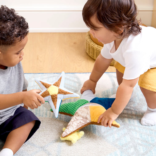 301317 Plush Sea Stars Set of 2 Lifestyle 12