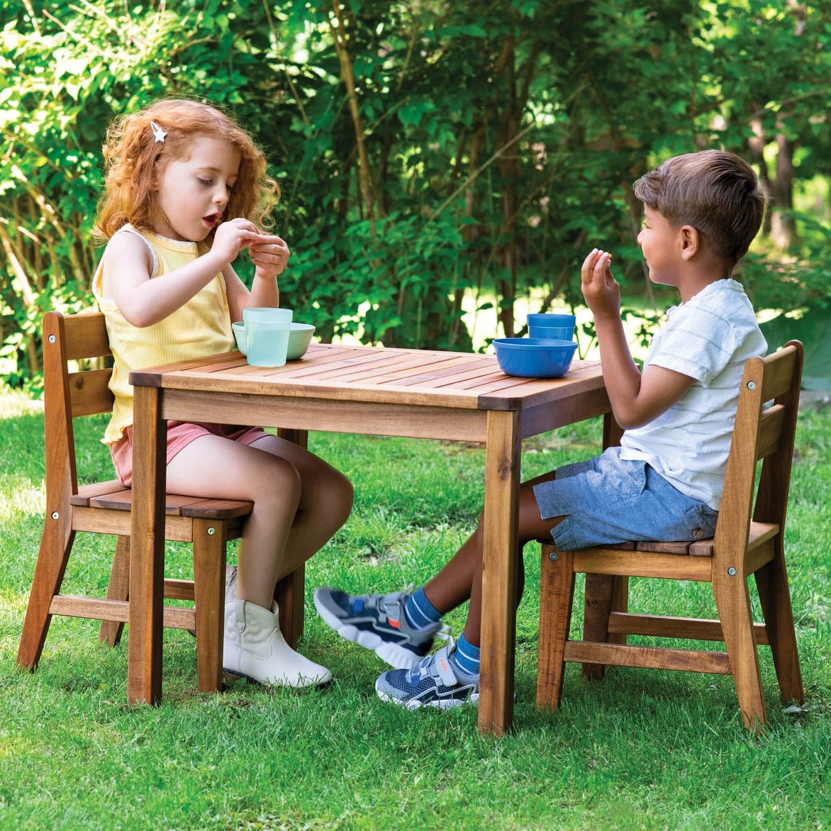 Acadia Outdoor Square Table and Chairs – Guidecraft