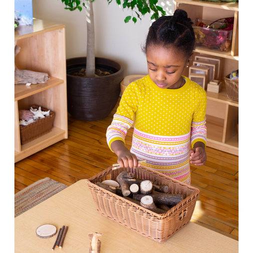 U39131 Small Woven Basket Set of 5 Lifestyle