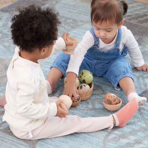 300582 Sensory Egg Shakers Set of 6 Lifestyle 3