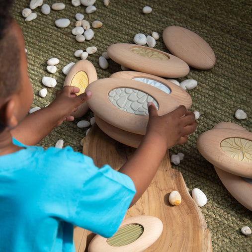 G6773 Jumbo Sensory River Stones Lifestyle 79