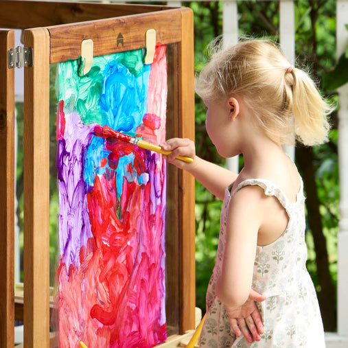 G52021 Acadia 4-Sided Easel Lifestyle 736