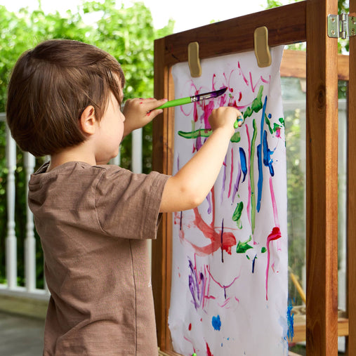 G52021 Acadia 4-Sided Easel Lifestyle 719