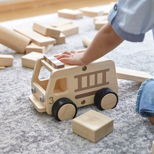 G6723 Wooden Fire Truck Lifestyle