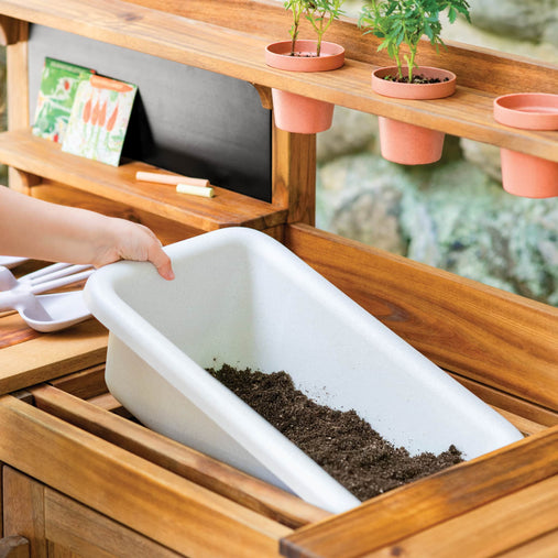 G78200_MS Outdoor Potting Bench_Lifestyle 5486