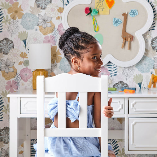 G27680 Avery Desk and Chair Lifestyle 1074 Detail