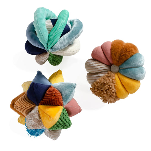 300611 Poofs and Points Plush Ball Silo 2 Top down