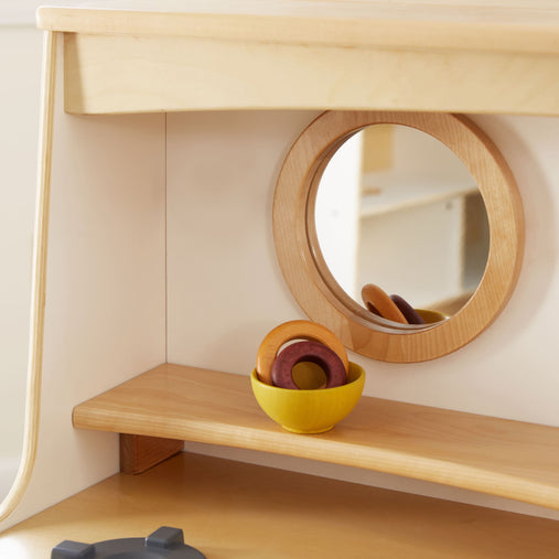 U2508 SOP Wee Ones Stove and Cupboard Kitchen Env Detail 2