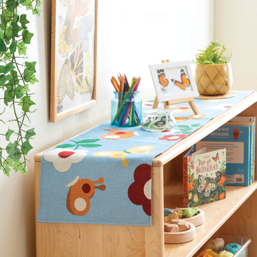 U7232 38019 Flutter Decorative Runner Env 1