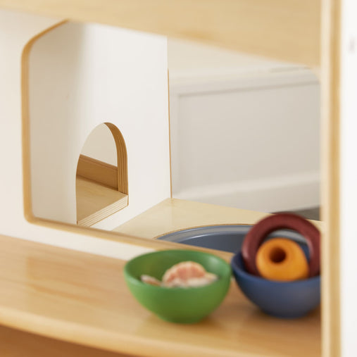 U2507 SOP Wee Ones Sink and Fridge Kitchen Env Detail 1