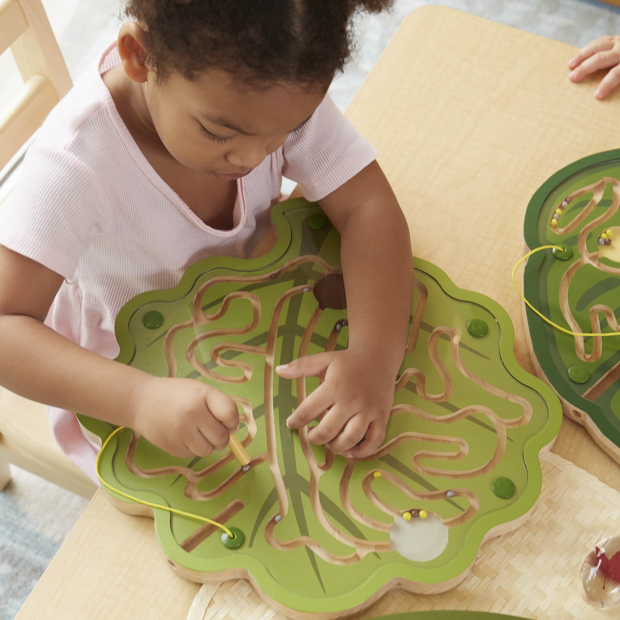 Nature's Paths Magnetic Leaf Mazes: Set of 3 – Guidecraft