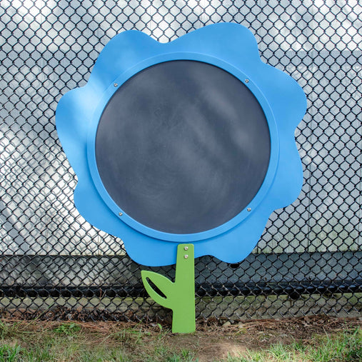 300561 Outdoor Easel Blue Environment3