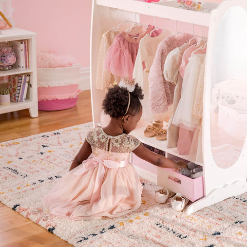 G98098 White Dress Up Storage Lifestyle 1