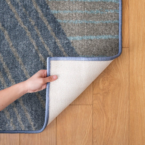 SOP9975 Geometric Carpet Blue Fold