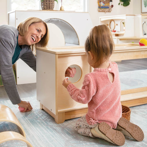 U2502 SOP Wee Ones Activity Island Lifestyle 1