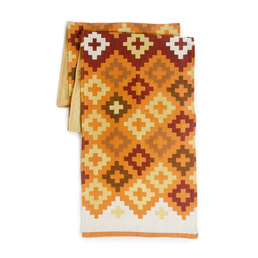 U7233  Warm Geo Decorative Runner Folded Silo 1