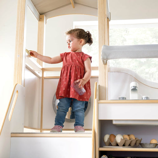 G97111 EdQ Toddler Kitchen Loft White Lifestyle 8274 | White
