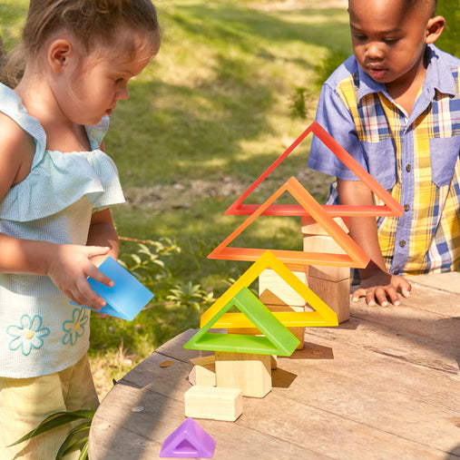 300620 Discovery Triangles Rainbow Lifestyle 8 | Multicolor