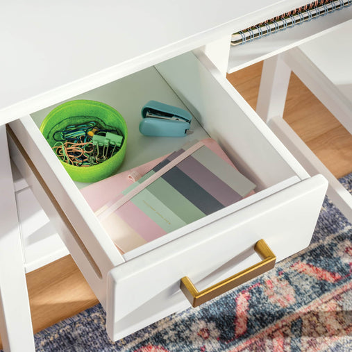 G27650 Taiga Desk and Hutch White Env 0147 | White