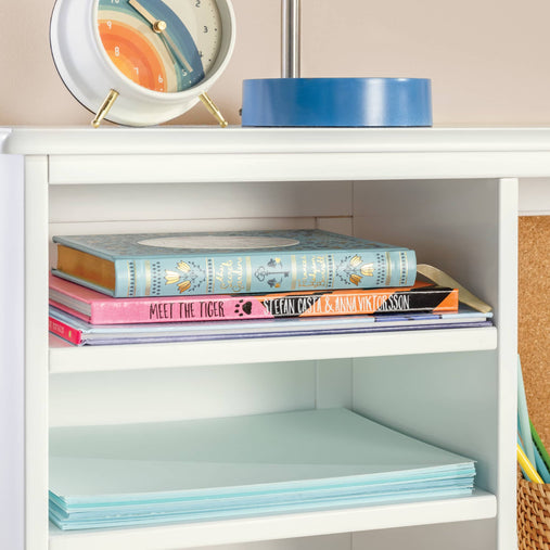 G27650 Taiga Desk and Hutch White Env 0135 | White