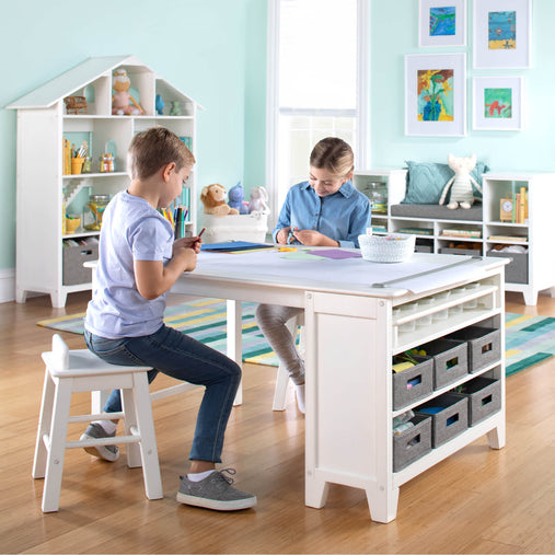 G76809  Art Table Lifestyle White2 | Linen White