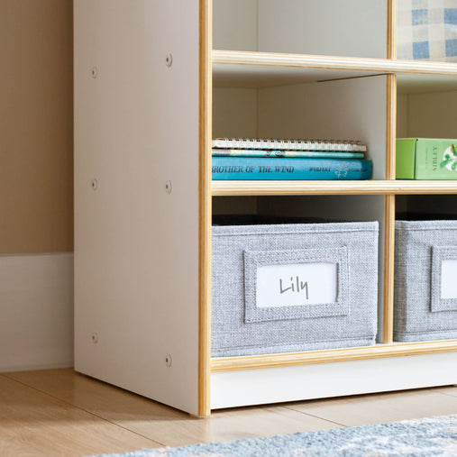 G80410 EdQ 3-Section Locker White Env 1969 SHARED Bottom Bin Detail | White